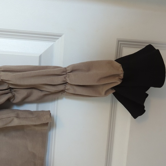 RUE 107 crop top with ruched sleeves - Picture 4 of 5